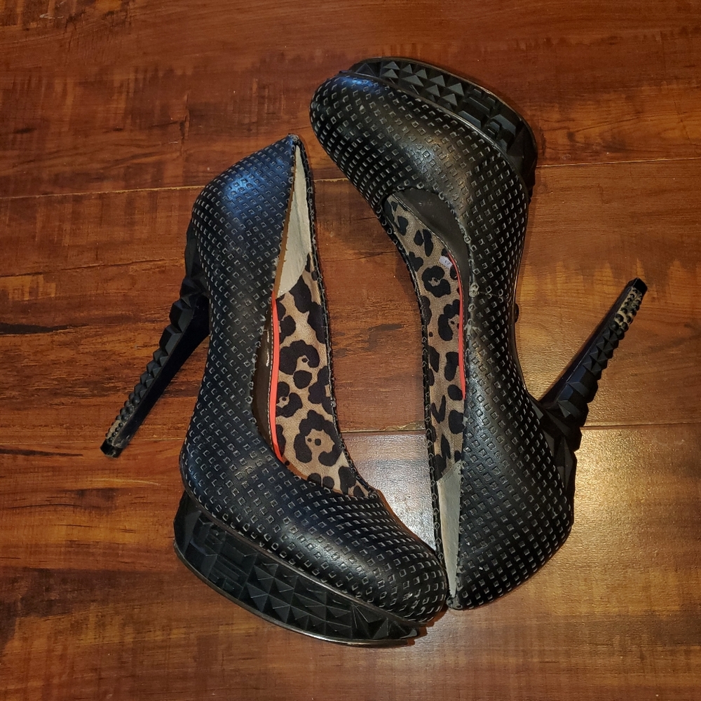 Stilettos - Picture 3 of 7